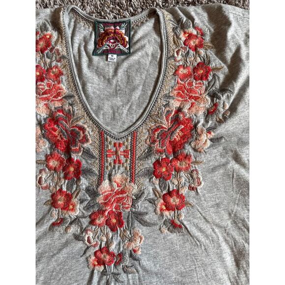 Johnny Was Embroidered Gray V-Neck Cotton Shirt Tunic Top Boho Size Medium - Picture 4 of 5